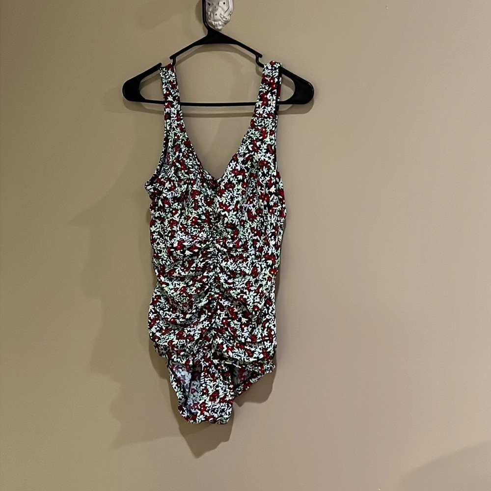 Floral Ruched one piece swimsuit by Rivera size 18W
